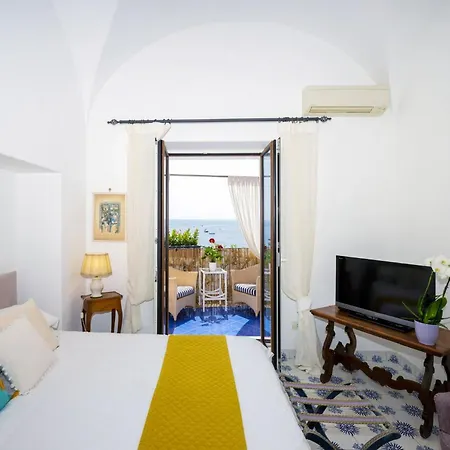 Frühstückspension Charming Panoramic Suite In The Center Of Positano