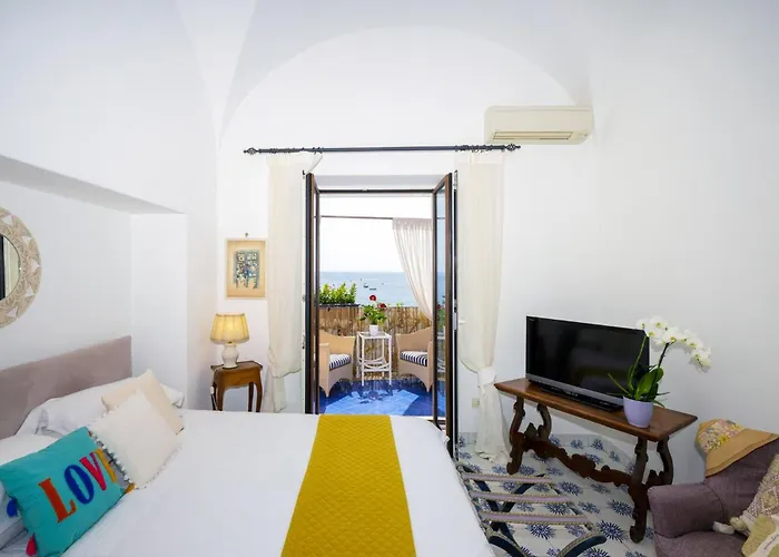 Frühstückspension Charming Panoramic Suite In The Center Of Positano
