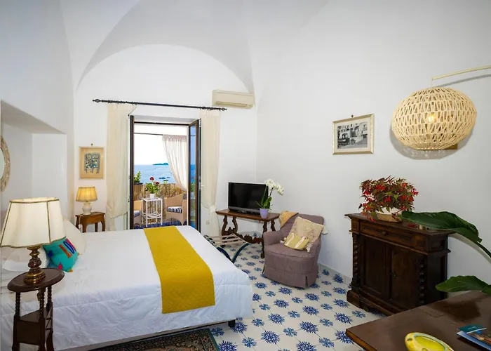 Charming Panoramic Suite In The Center Of Positano Bed & Breakfast